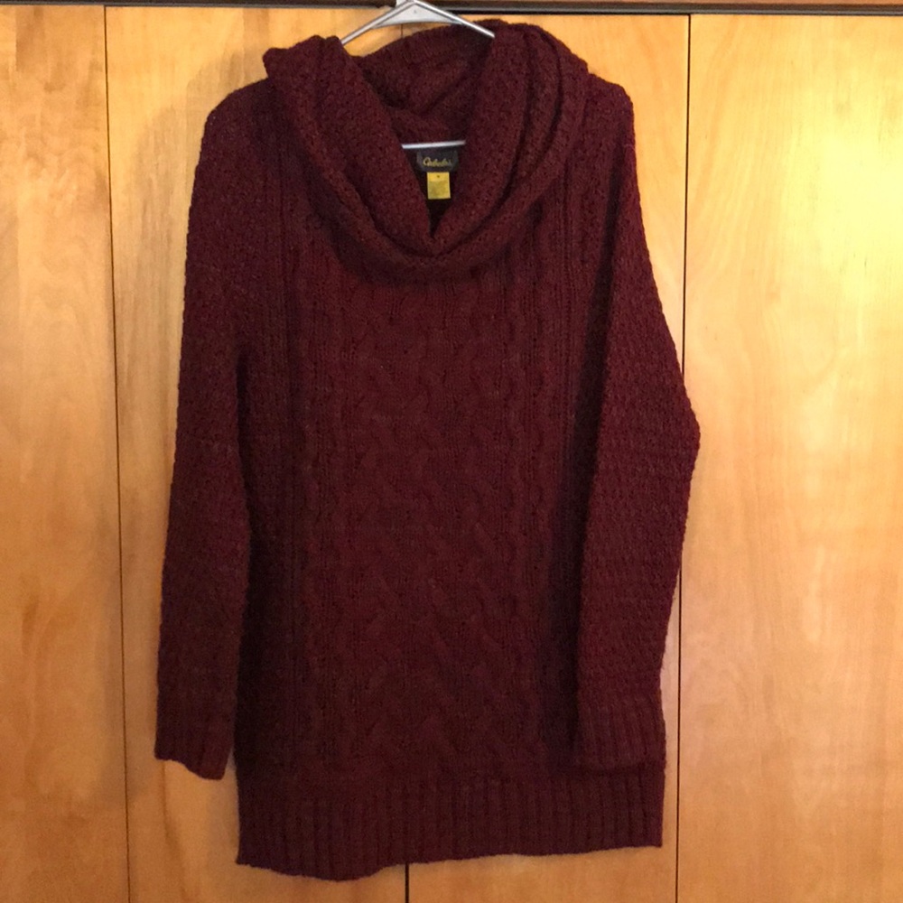 Cabelas sweater